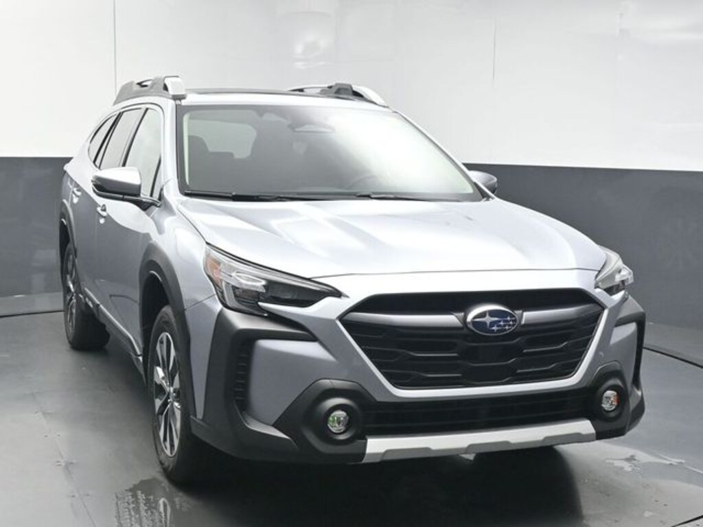 Used 2025 Subaru Outback Touring SUV