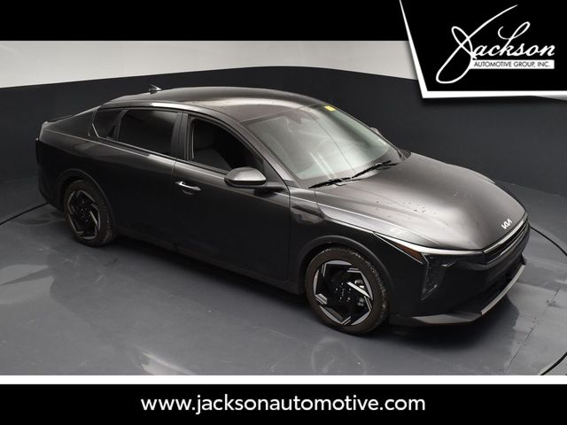 2025 Kia K4 EX AT's photo