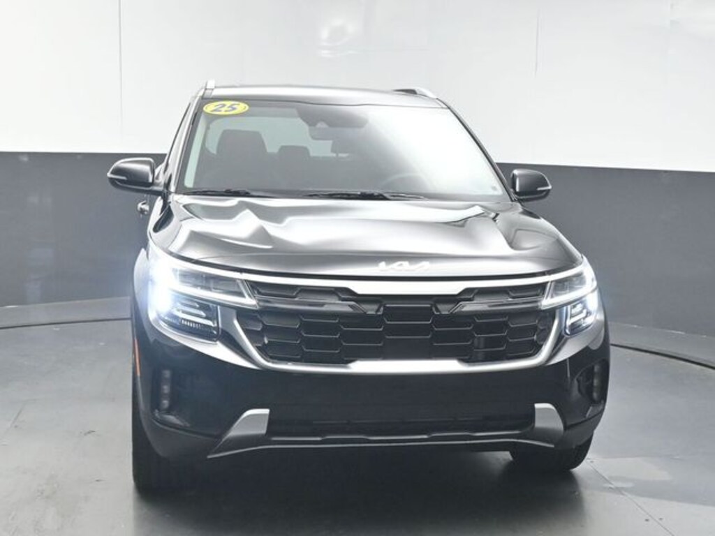 Used 2025 Kia Seltos SX SUV