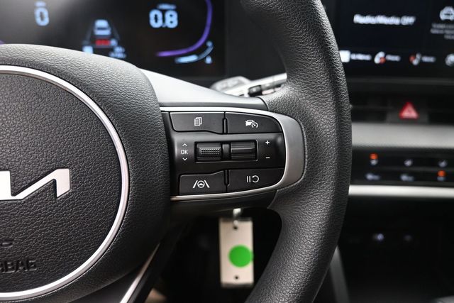 2025 Kia Sportage LX - Photo 15