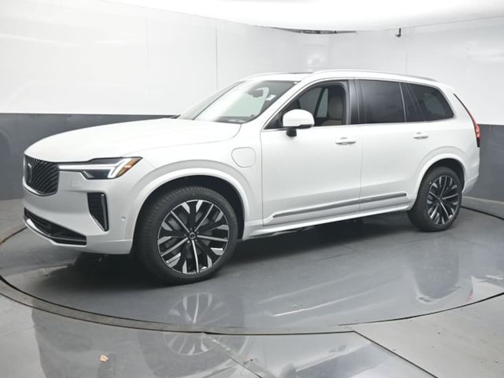 New 2026 Volvo XC90 plug-in hybrid T8 Plus 7-Seater SUV