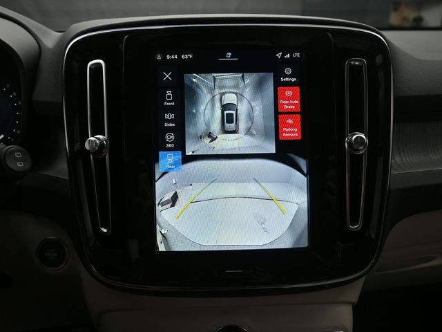 2026 Volvo XC40 Ultra - Photo 11
