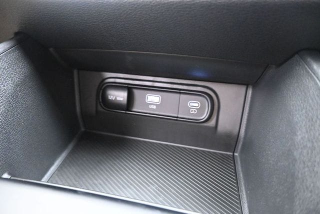 2025 Kia Sportage LX - Photo 13