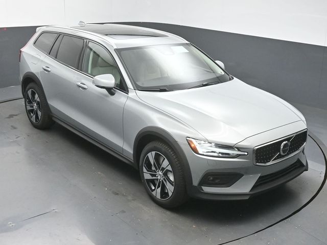 2026 Volvo V60 Cross Country Plus - Photo 42