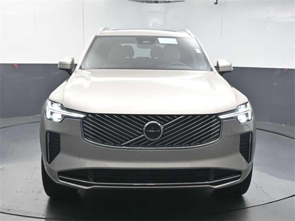 New 2026 Volvo XC90 B5 Core SUV