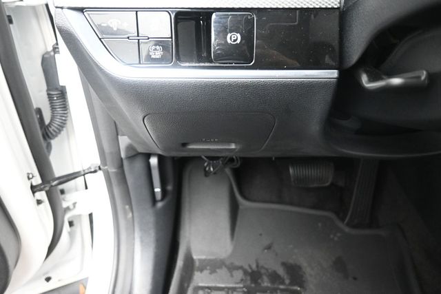 2025 Kia Sportage LX Hybrid - Photo 16