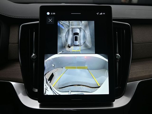 2026 Volvo XC90 Plus - Photo 12
