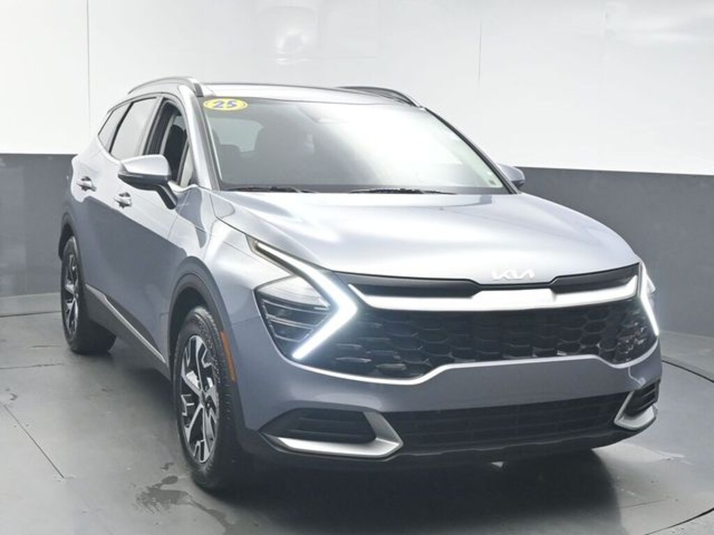 Used 2025 Kia Sportage EX SUV