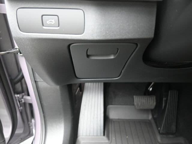 2026 Volvo XC90 Plus - Photo 16