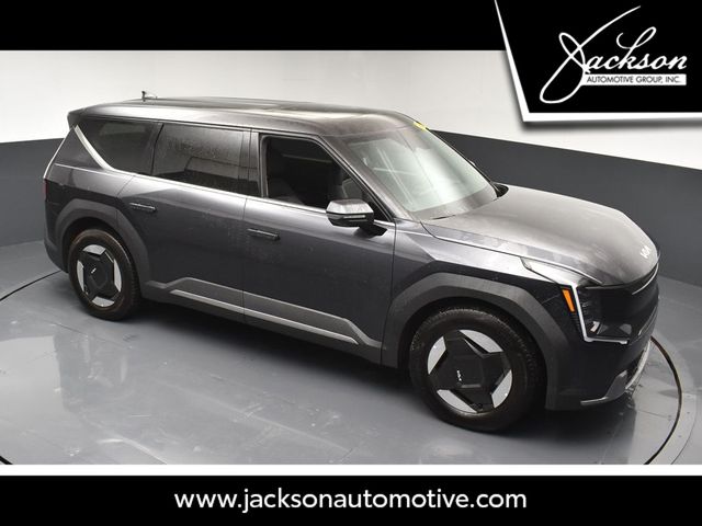 2026 Kia EV9 Light L/R's photo