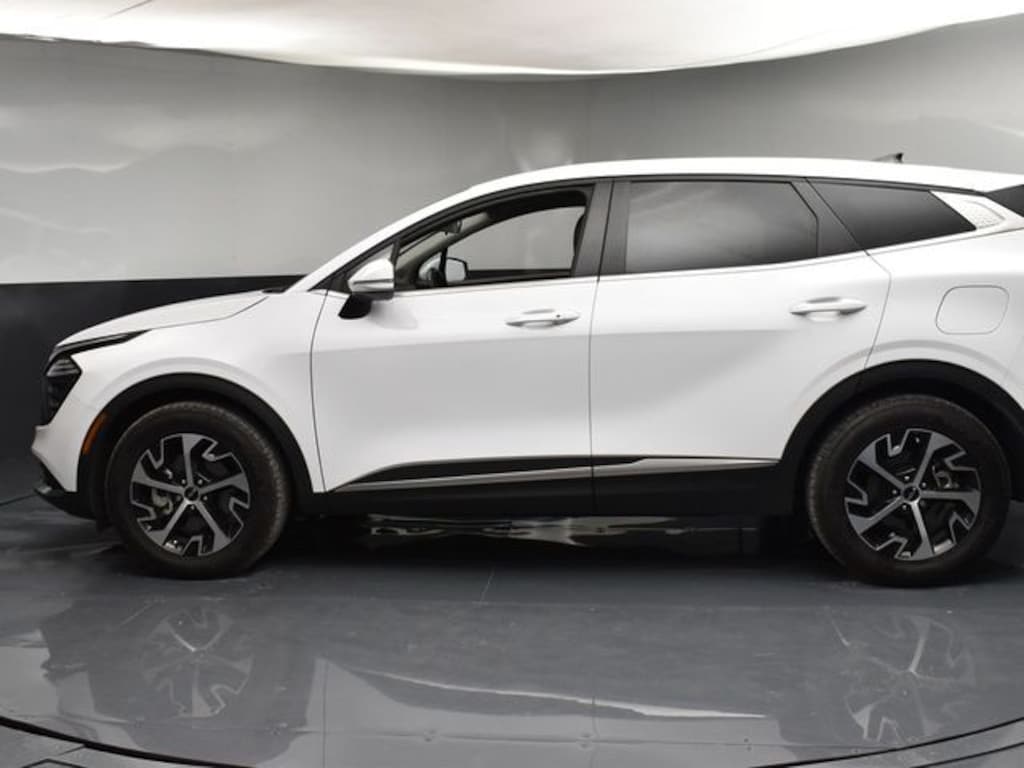 Used 2025 Kia Sportage EX SUV