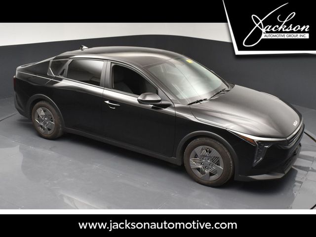 2025 Kia K4 LX AT's photo