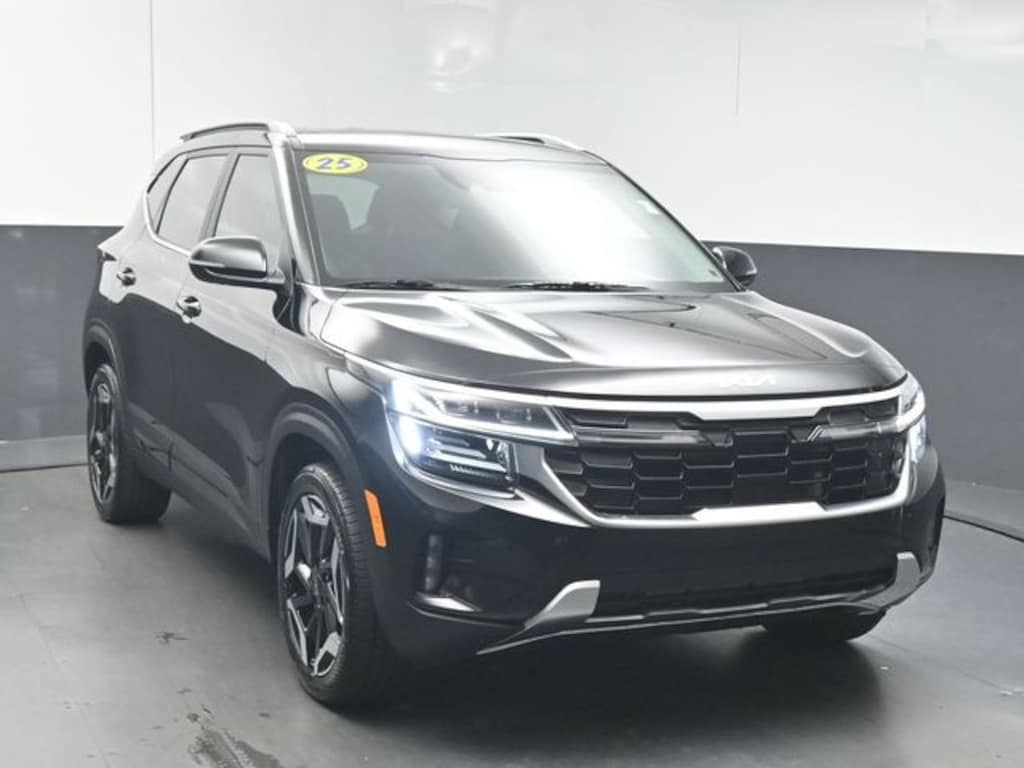 Used 2025 Kia Seltos SX SUV