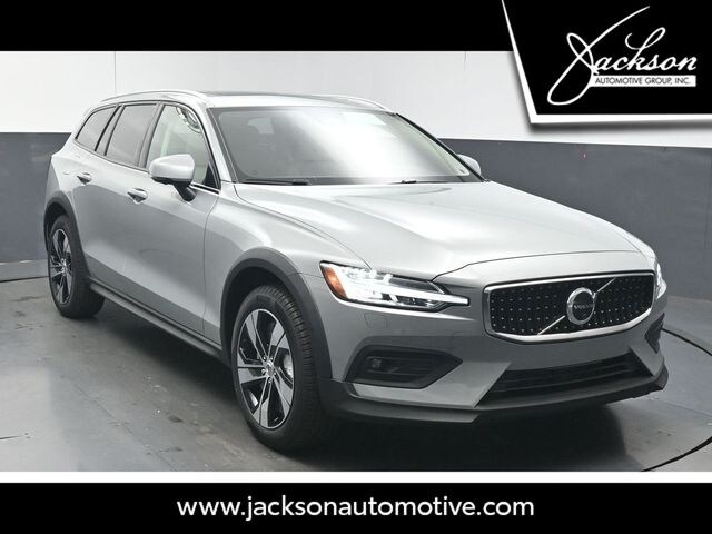 2026 Volvo V60 Cross Country B5 Plus AWD Wagon