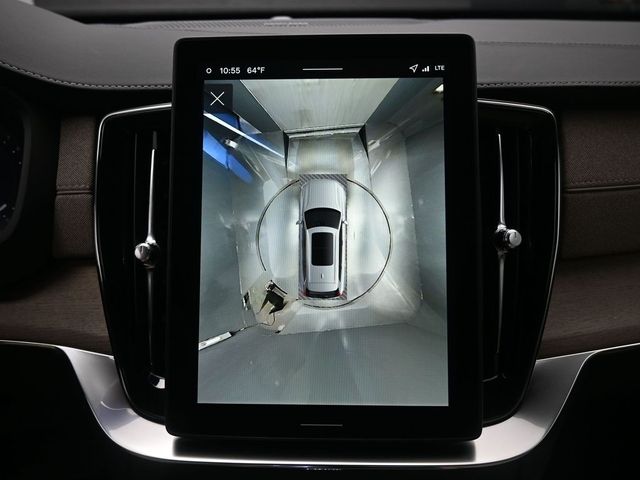2026 Volvo XC90 Plus - Photo 11