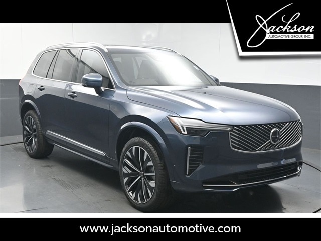 2026 Volvo XC90 Plus's photo