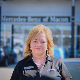 Staff member Beth Chambers from ID_54a6f5b55867