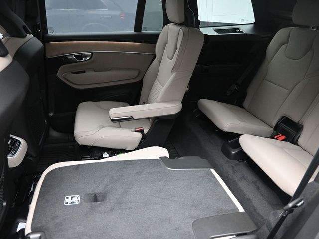 2026 Volvo XC90 Plus - Photo 22