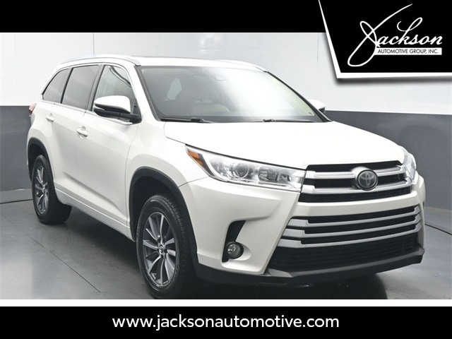 2017 Toyota Highlander XLE's photo