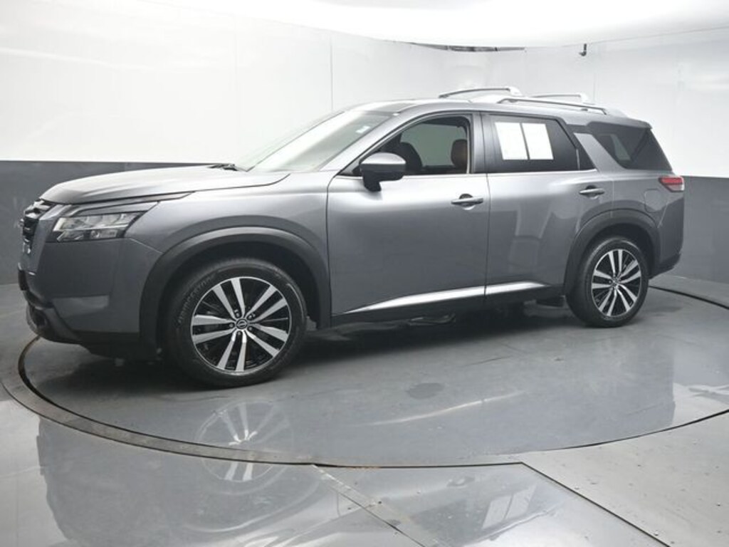 Used 2023 Nissan Pathfinder Platinum SUV
