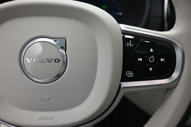 2026 Volvo XC90 Ultra - Photo 14