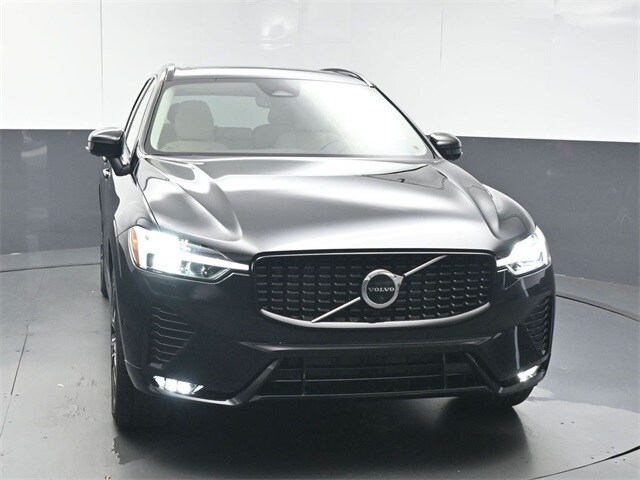 2025 Volvo XC60 B5 Plus photo 3