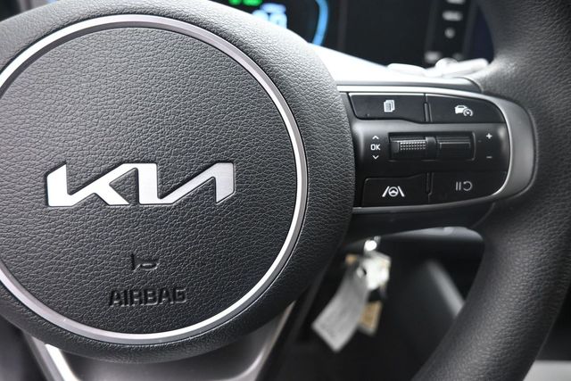 2025 Kia Sportage LX Hybrid - Photo 14