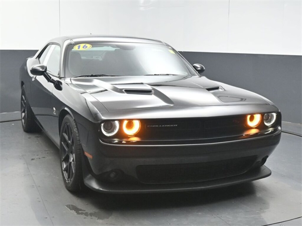 Used 2016 Dodge Challenger R/T Scat Pack Coupe