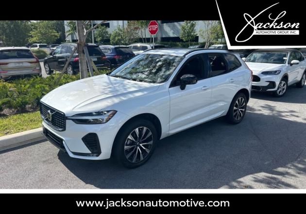 2024 Volvo XC60 B5 Core Dark Theme AWD's photo