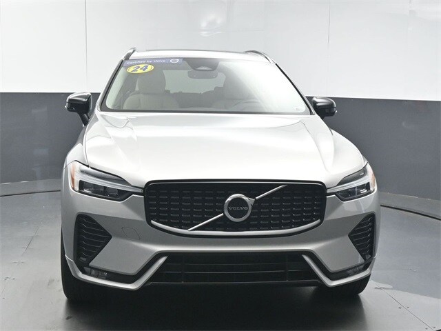 2024 Volvo XC60 B5 Core photo 3
