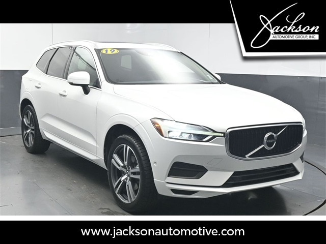 2019 Volvo XC60 Momentum