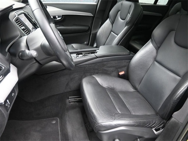 Used 2022 Volvo XC90 Momentum with VIN YV4102CK6N1865132 for sale in Macon, GA
