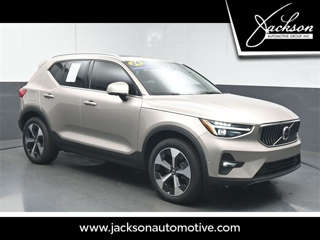 2024 Volvo XC40 Plus's photo