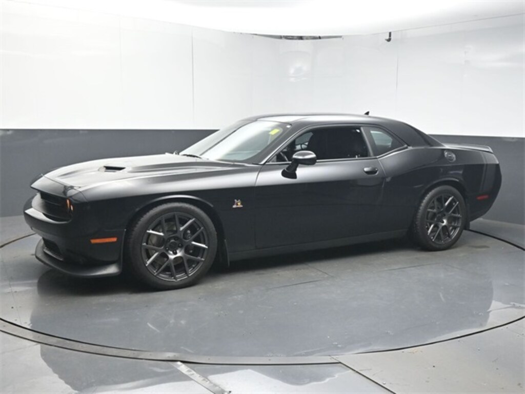 Used 2016 Dodge Challenger R/T Scat Pack Coupe
