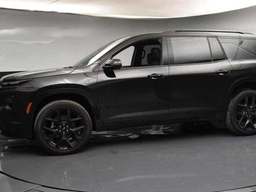 Used 2026 Chevrolet Traverse RS SUV
