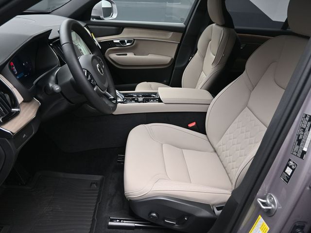 2026 Volvo XC90 Plus - Photo 18