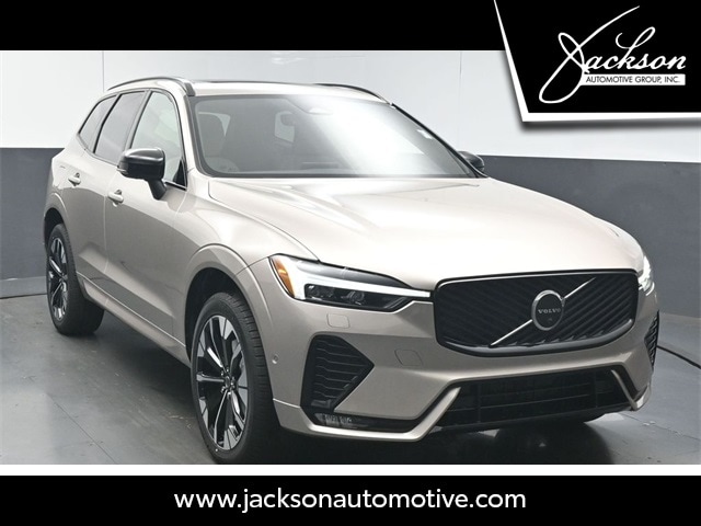 2026 Volvo XC60 Plus's photo