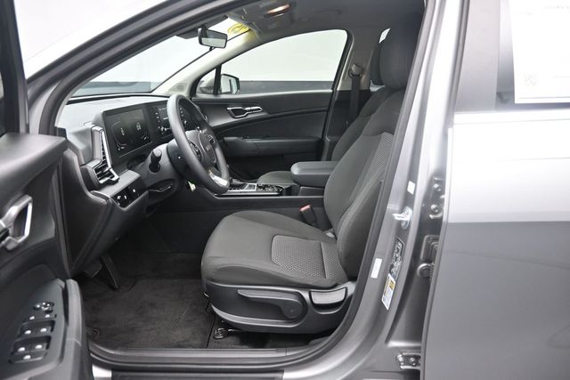 2025 Kia Sportage LX - Photo 19