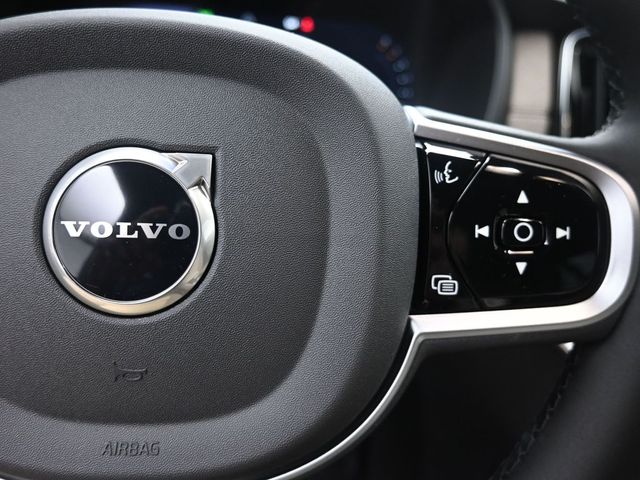 2026 Volvo XC90 Plus - Photo 14