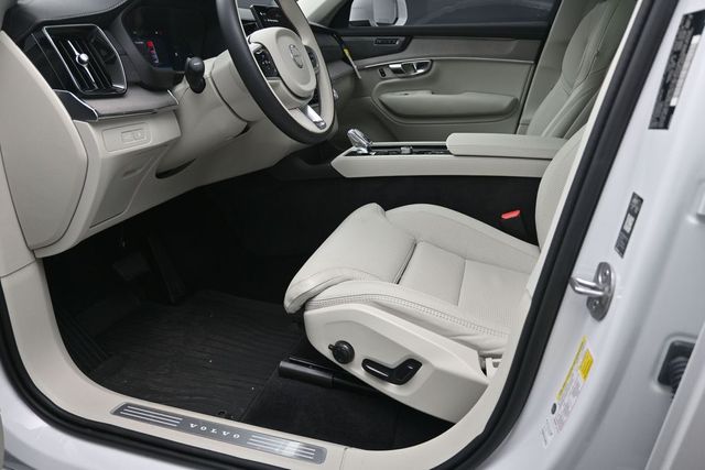 2026 Volvo XC90 Ultra - Photo 17
