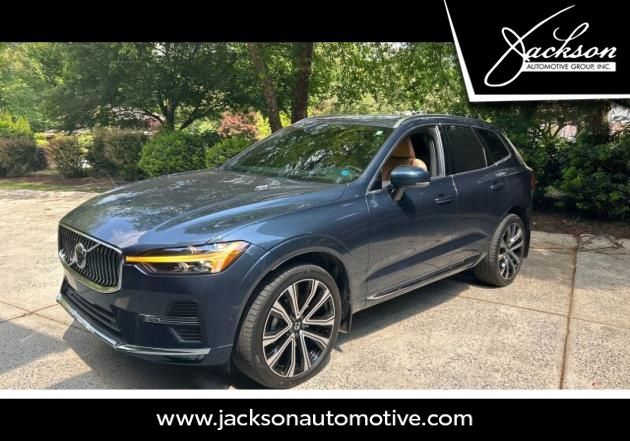 2023 Volvo XC60 B5 Ultimate Bright Theme AWD's photo