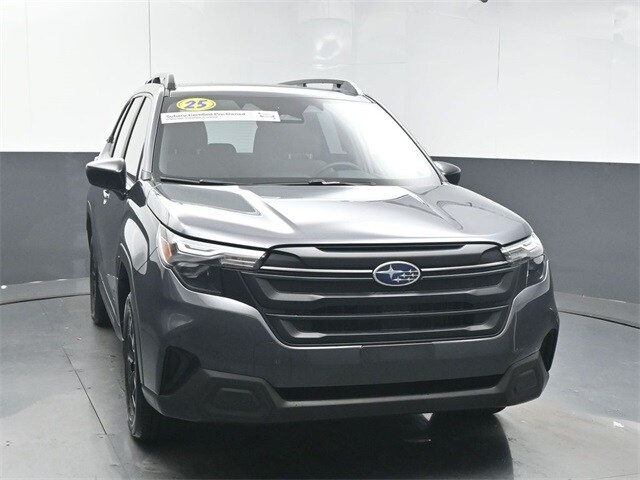 2025 Subaru Forester Base photo 2