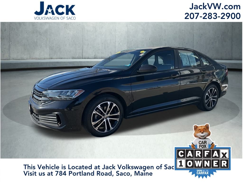 2024 Volkswagen Jetta Sport's photo