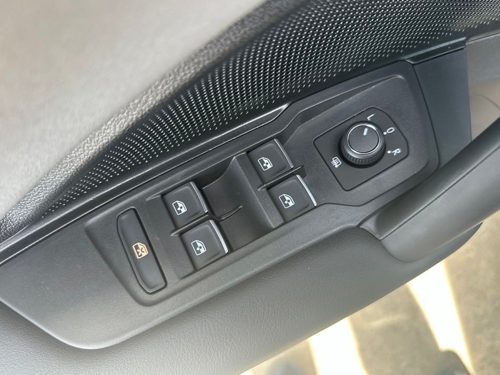 2026 Volkswagen Tiguan SE R-LINE BLACK - Photo 10