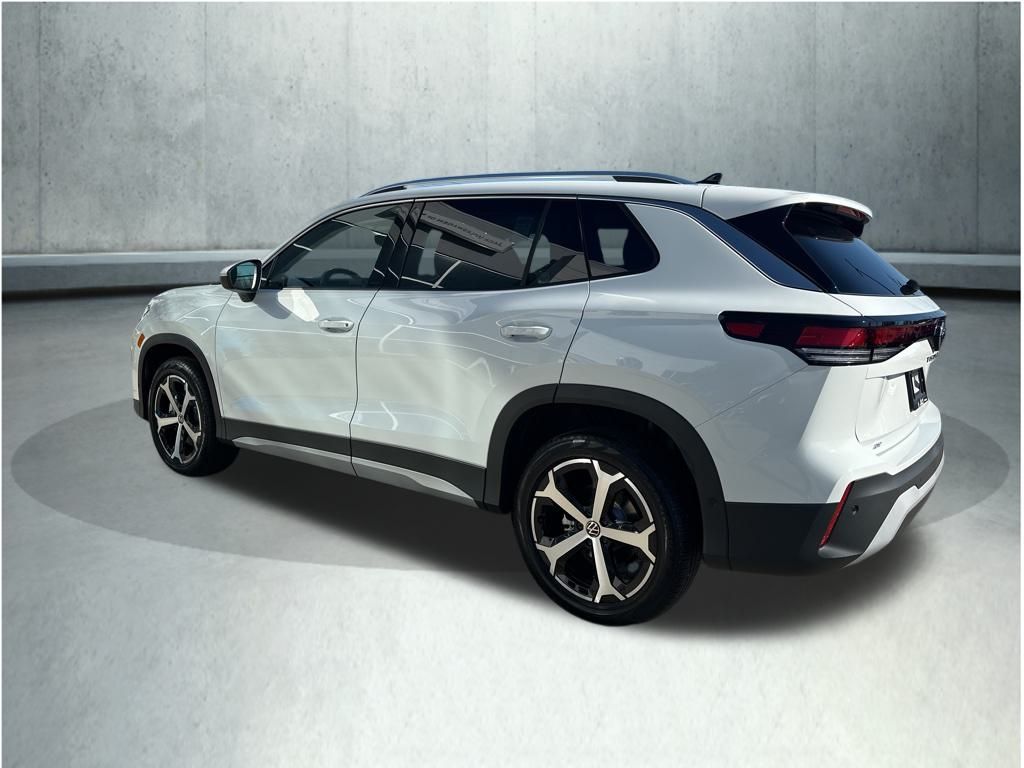 2025 Volkswagen Tiguan SE photo 2