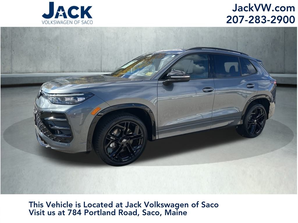 2026 Volkswagen Tiguan SE R-LINE BLACK's photo