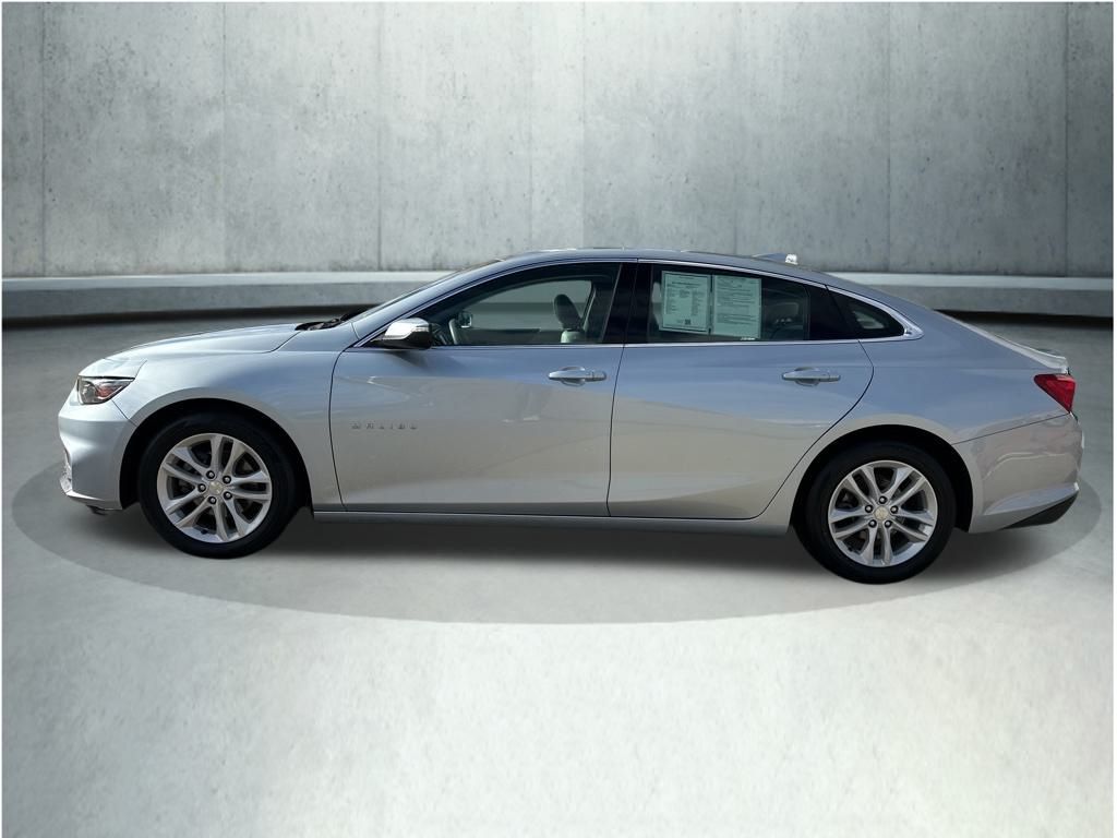 2017 Chevrolet Malibu 1LT photo 2