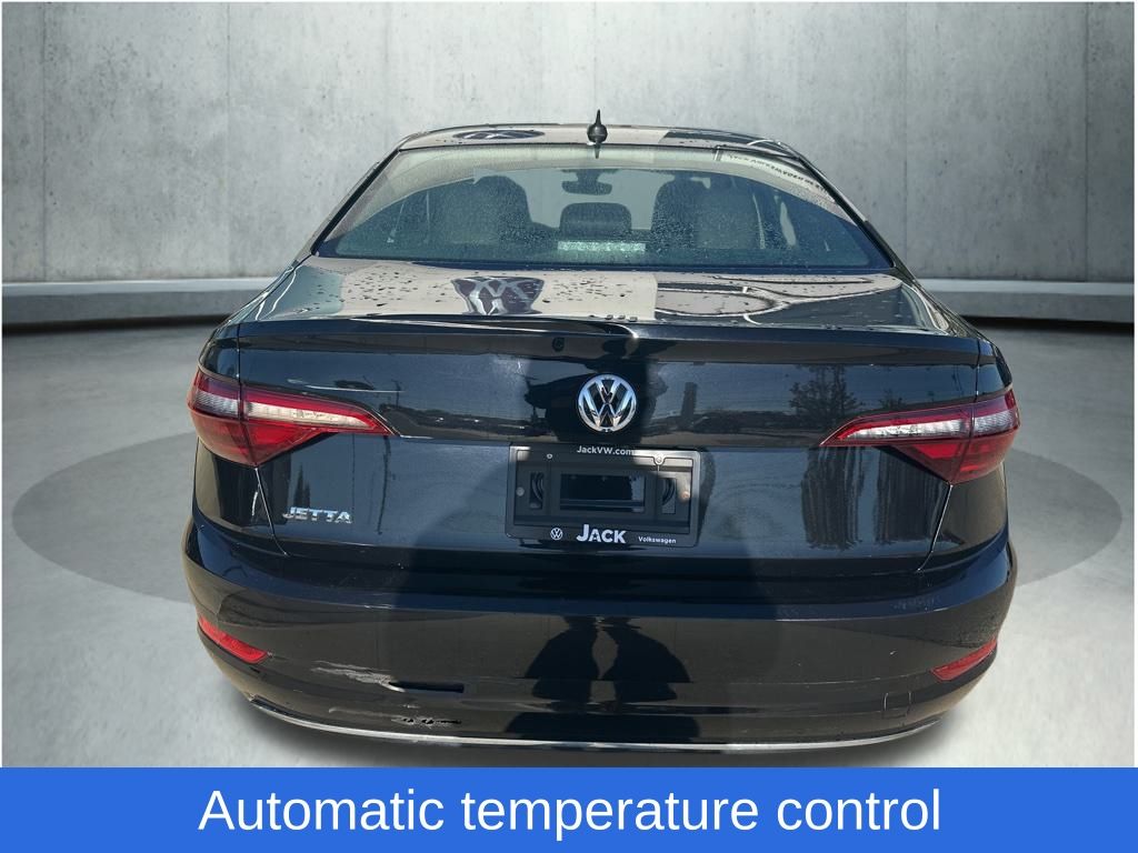 2020 Volkswagen Jetta SEL photo 4