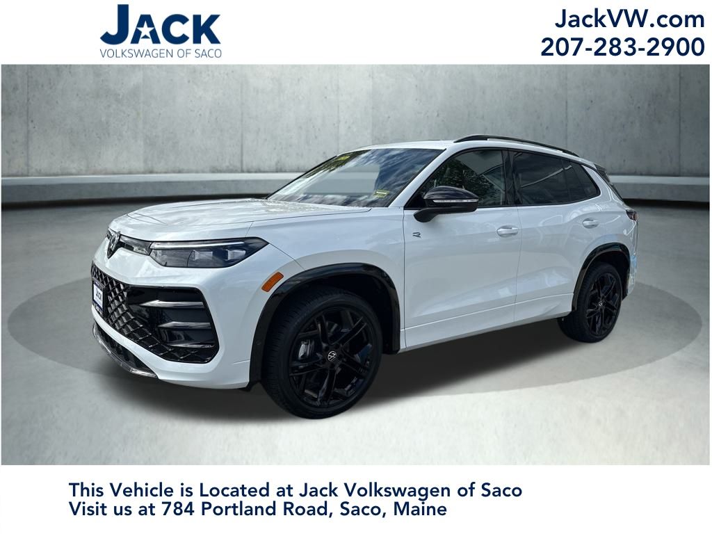 2025 Volkswagen Tiguan SE R-LINE BLACK's photo