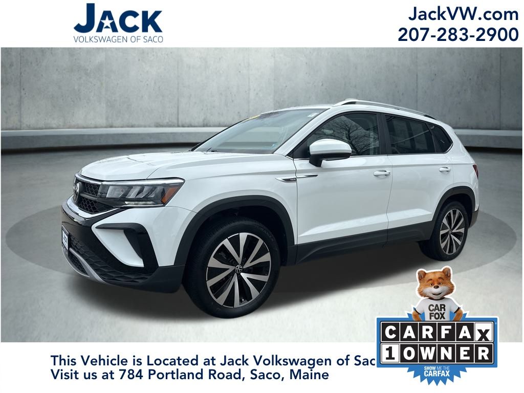 2022 Volkswagen Taos SE's photo